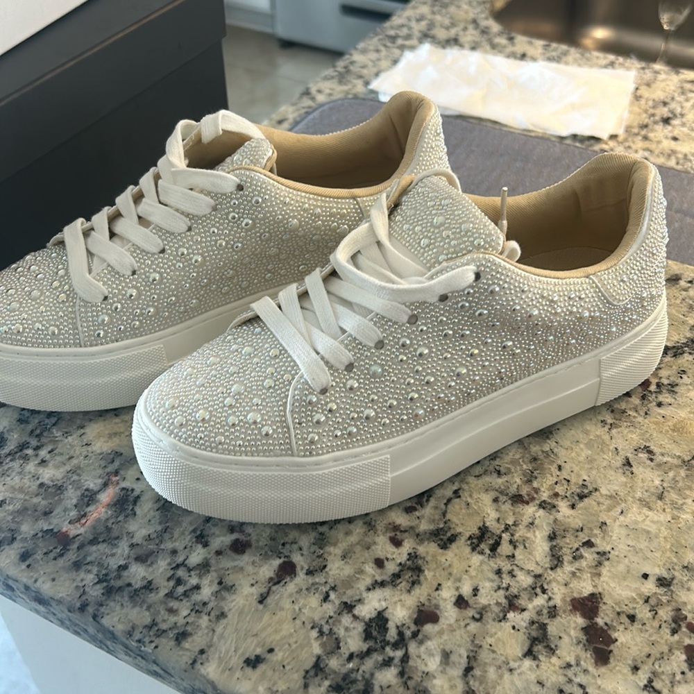 Never worn size 6. Betsy Johnson sneakers